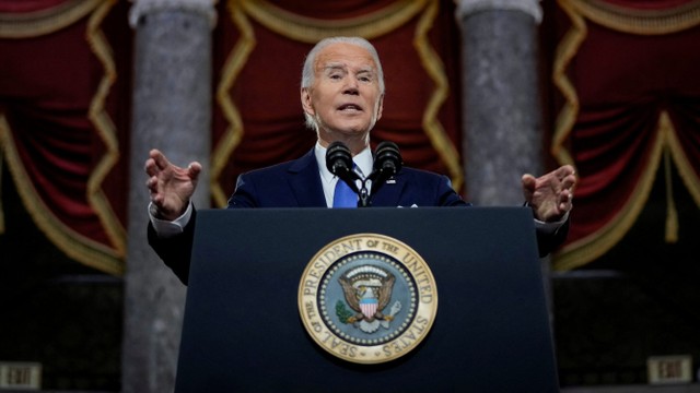 Presiden AS Joe Biden memberikan pidato peringatan kerusuhan pendukung Trump di US Capitol, Washington, DC. Foto: Greg Nash/Pool via REUTERS