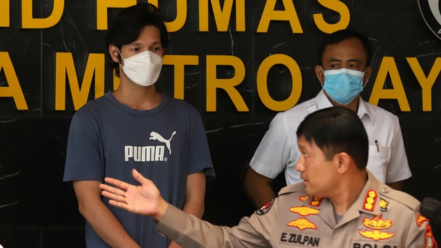 Naufal Samudera saat hadir di konferensi pers terkait narkoba di Humas Polda Metro Jaya, Jakarta, Sabtu (8/1). Foto: Agus Apriyanto