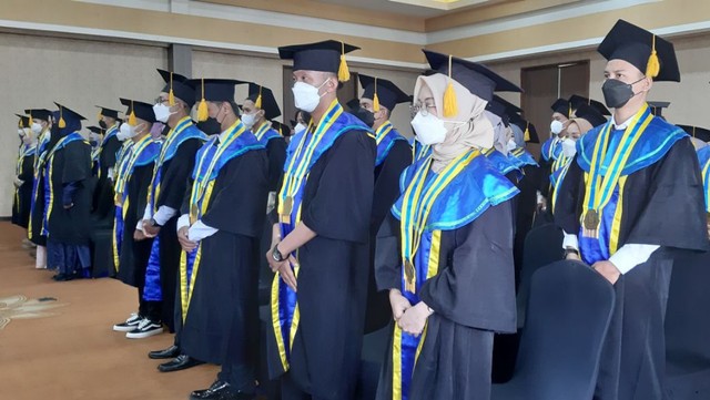 52 mahasiswa ATRO Citra Bangsa Yogyakarta diwisuda secara offline, Sabtu (8/1/2022). Foto: Len/Tugu Jogja