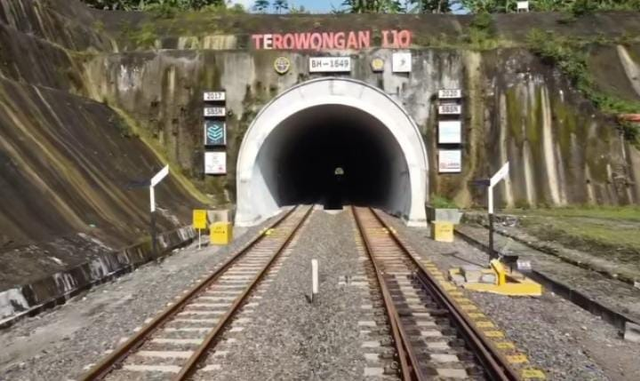 Fakta Menarik Terowongan Ijo, Lintasan KA dengan Jalur Ganda (252062)