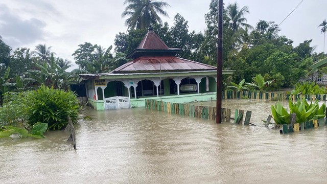 Banjir di Kampung Nimbokrang, Kabupaten Jayapura. (Dok Penrem 172/PWY) 