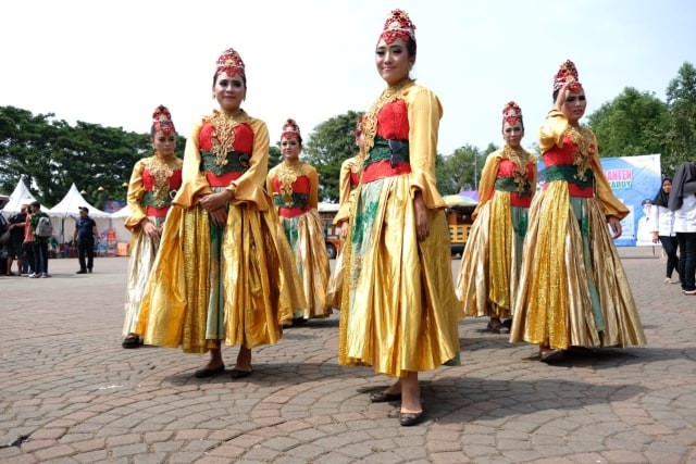 Mengenal Pakaian Adat Banten Dan Berbagai Keunikannya Kumparan Com