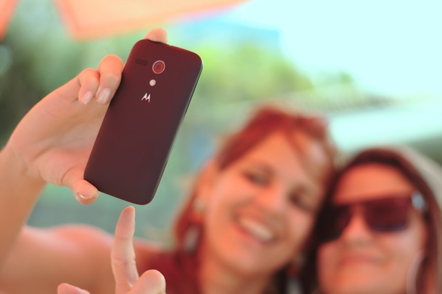 Ilustrasi selfie. Foto: Pixabay/wilkernet