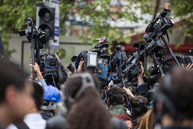 Gelombang Citizen Journalism, Profesional atau Asal Tayang? (278500)