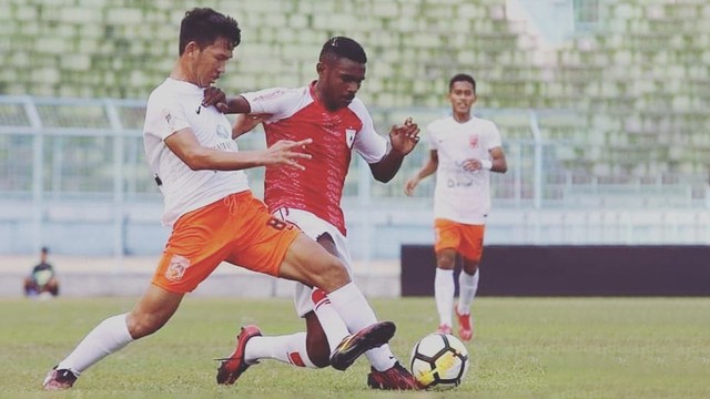 Pemain Persipura, I Nyoman Ansanay. Foto: @ansanayinyoman