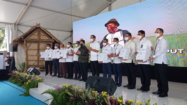Menteri BUMN Erick Thohir meresmikan peluncuran Holding BUMN Pangan ID Food di Kota Tua, Jakarta, Rabu (12/1). Foto: Selfy Sandra Momongan/kumparan