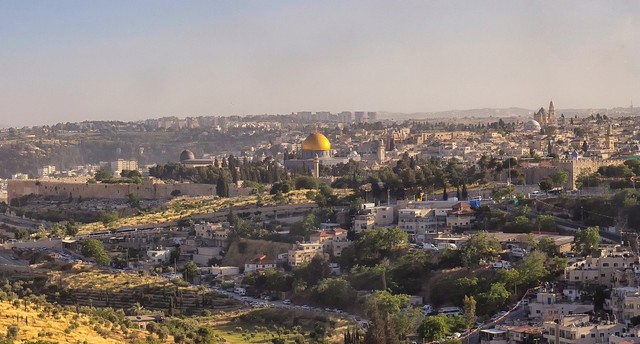 Usaha Yerusalem Menjadi Kota yang Ramah untuk Penyandang Disabilitas (33374)