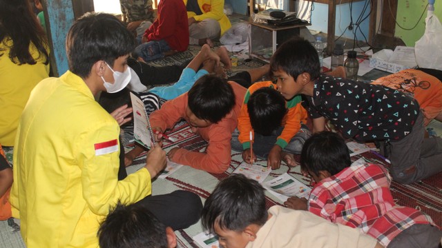 Sebuah Perjalanan Mahasiswa HI UI Mendukung Pendidikan di Kala Pandemi (225844)