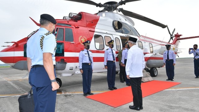 Wakil Presiden Ma'ruf Amin berangkat meninjau huntara bagi pengungsi Semeru di Desa Sumber Mujur. Foto: KIP