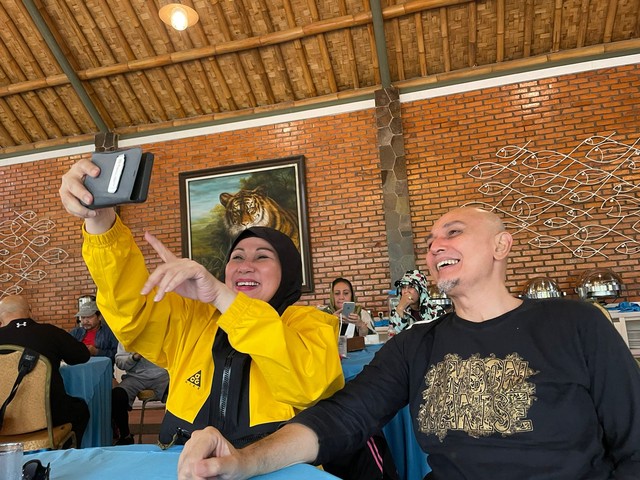 Sehari Bersama Artis Legendaris (148531)