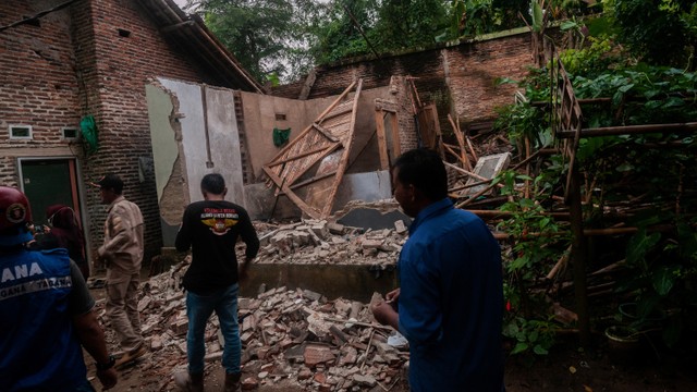 5 Berita Populer: Gempa 6,6 M Banten; Ghozali Everyday Diminta Bikin NPWP (64767)