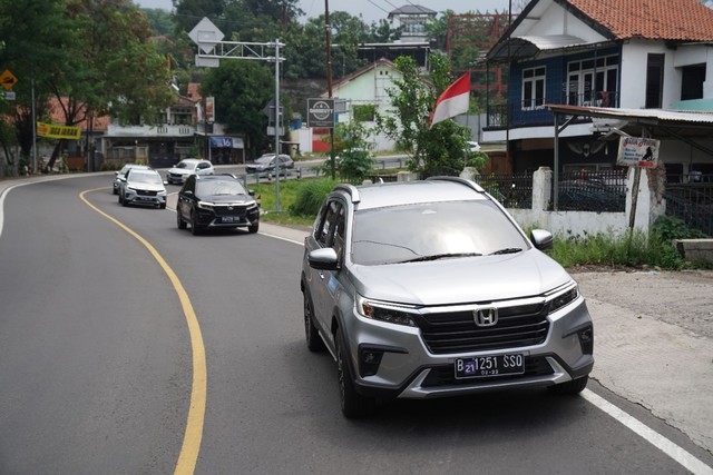 Mencoba Fitur Honda Sensing All New BR-V di Tol Trans Jawa (5358)