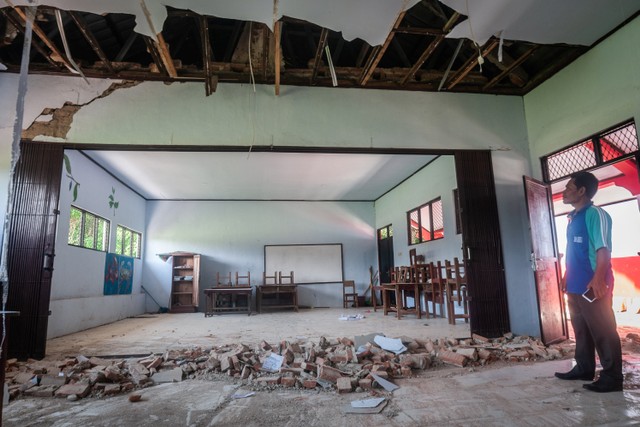 Sekolah dan Rumah Ibadah Terdampak Gempa Banten Jadi Prioritas Pembangunan (42011)
