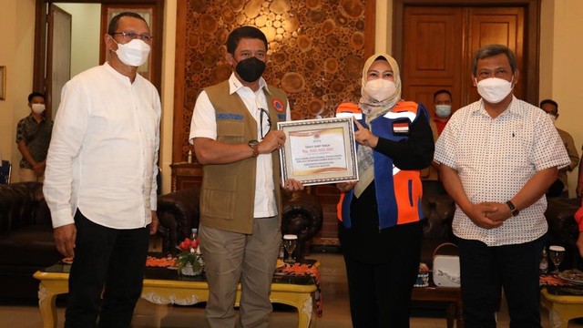 Kepala BNPB Minta Pendataan Warga Terdampak Gempa 6,6 M Segera Diselesaikan (99701)