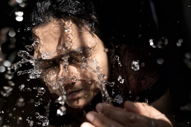 Ilustrasi urutan mengambil air wudhu. Foto. dok. Praveen kumar Mathivanan di Unsplash