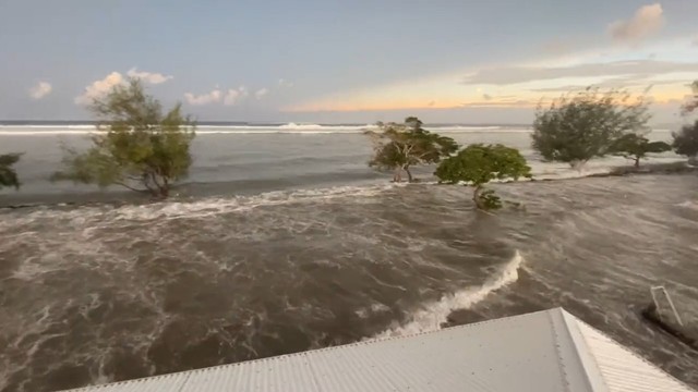 Tonga Dilanda Tsunami Akibat Letusan Dahsyat Gunung Api Bawah Laut (77919)