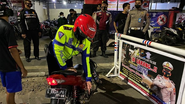 Resahkan Warga, Ratusan Motor Berknalpot Bising di Blora Diamankan Polisi (137353)