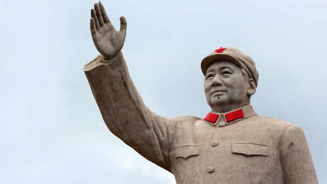 Patung Mao Zedong di pusat Lijiang, China. Foto: Shutterstock