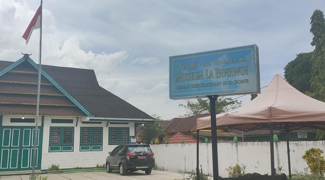 Museum Lapawawoi di Kabupaten Bone, Sulawesi Selatan, dibobol maling pada Senin (17/1). Foto: Dok. Istimewa