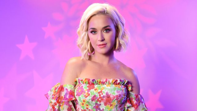 Penyanyi katy Perry yang menyanyikan lagu berjudul Unconditionally. Foto: HDQWalls