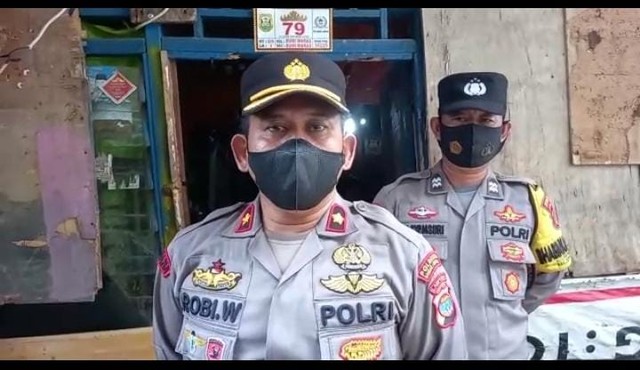 Polsek Teluk Betung Utara Datangi Rumah Anak Telantar Akibat Ayahnya Ditangkap (1)