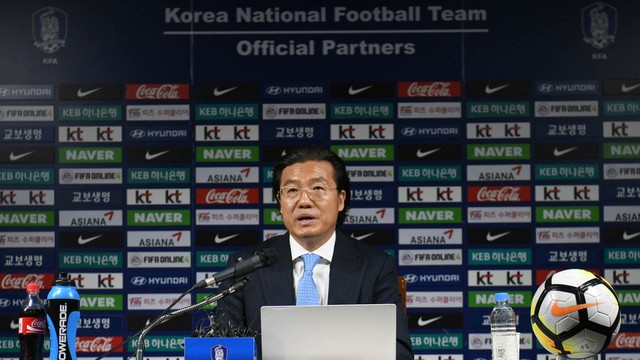 Kim Pan-gon, eks Wakil Presiden Federasi Sepak Bola Korea Selatan (KFA) resmi Jadi Pelatih Malaysia. Foto: Jung Yeon-je / AFP