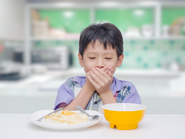 Ilustrasi anak menolak makan. Foto: Shutterstock.