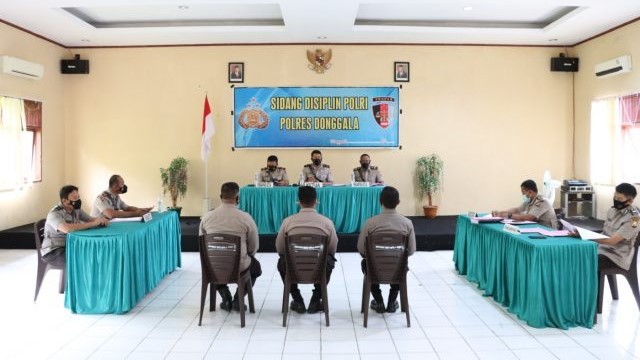 Tersandung Kasus Nikah, 2 Personel Polres Donggala Dihukum Penundaan Pangkat (37736)