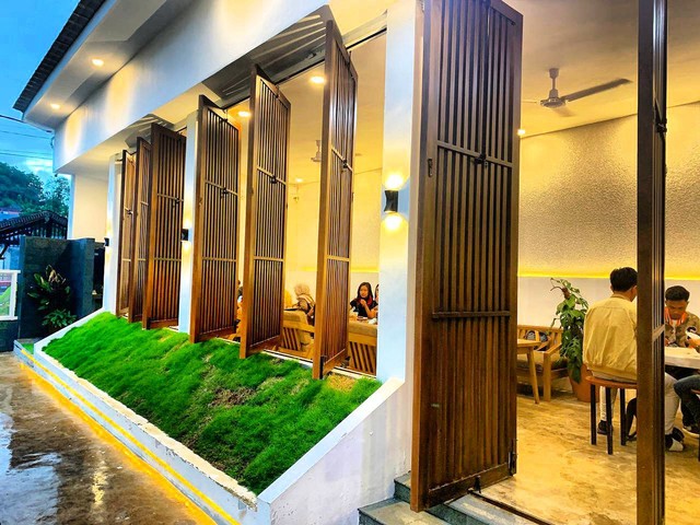 Bukan Toko Bangunan, di Toko Mansure Bisa Ngopi dan Ngemil Dipadu Spot yang Cozy (3)