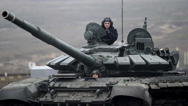 Pasukan Rusia di lapangan tembak Kadamovskiy di wilayah Rostov di Rusia selatan. Foto: AP Photo