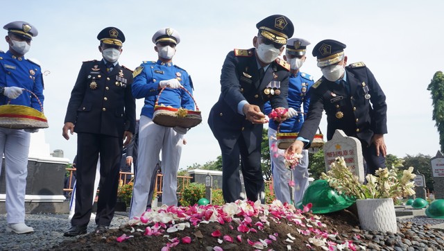 Sambut Hari Bhakti Imigrasi Ke 72, Kemenkumham Jateng Gelar Upacara ...