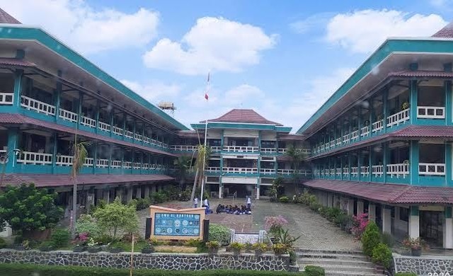 Gedung SMA Al-Kautsar Bandar Lampung. | Foto: Facebook Sma-ak Al Kautsar