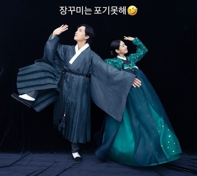 LOOK: Park Shin-hye, Choi Tae-joon stun in pre-wedding photoshoot