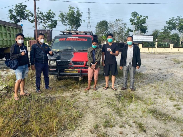 DP, penadah sawit curian saat ditangkap polisi.