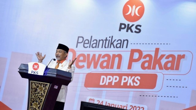 DPP PKS lantik dewan pakar, Senin (24/1).   Foto: PKS