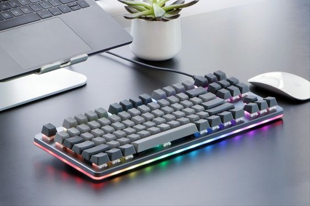 Setup Keyboard Mekanik. (Foto: pinterest.com/massdrop)