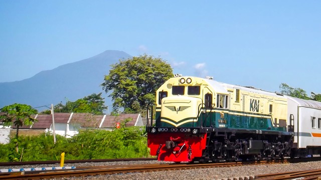 Lokomotif CC 201 Livery Vintage PJKA. Foto: Dok. Pribadi