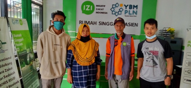 Sarwati Mantan Pasien RSP YBM PLN IZI Donasikan Hasil Kenclengan Sedekah Subuh