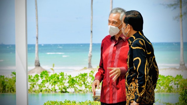 Presiden Jokowi bertemu PM Singapura Lee Hsien Loong di The Shancaya Resort Bintan, Kabupaten Bintan, Provinsi Kepulauan Riau, Selasa (25/1/2022). Foto: Laily Rachev/Biro Pers Sekretariat Presiden
