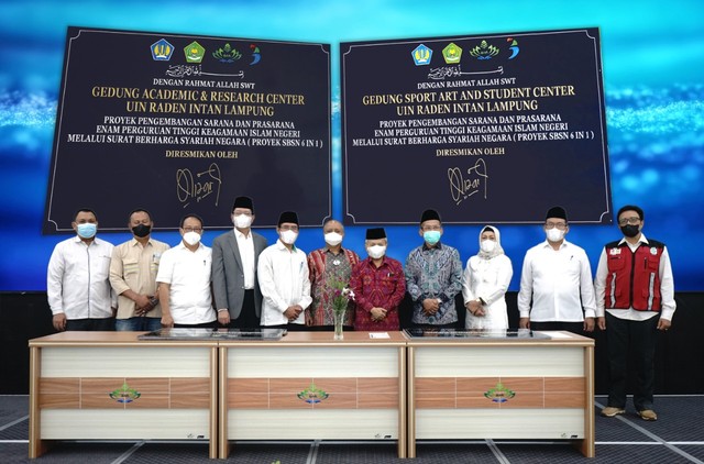 Peresmian gedung akademik dan riset center serta gedung pusat kegiatan mahasiswa UIN RIL oleh oleh Sekretaris Jenderal (Sekjen) Kementerian Agama (Kemenag) RI Prof. Dr. Nizar Ali, Selasa (25/1) | Foto : Humas UIN RIL