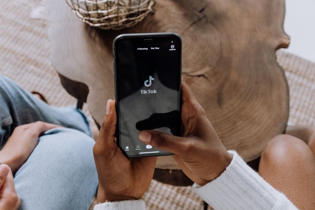 Ilustrasi TikTok. Foto: cottonbro/pexels