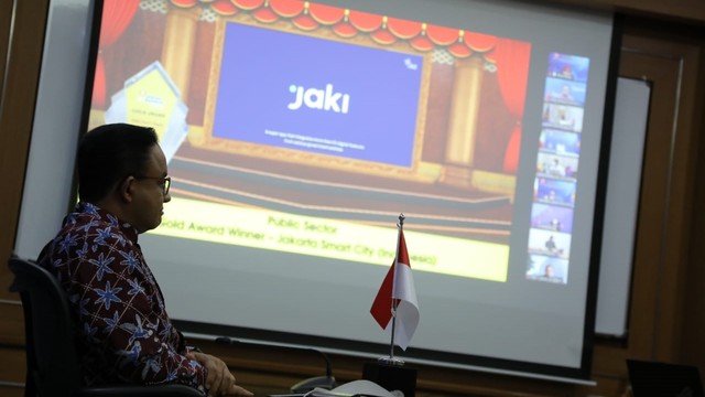 Gubernur DKI Jakarta, Anies Baswedan, menghadiri acara seremonial pengumuman resmi (secara daring) kemenangan aplikasi Jakarta Kini (JAKI) di ajang ASEAN ICT Awards (AICTA) 2021. Foto: PPID DKI Jakarta