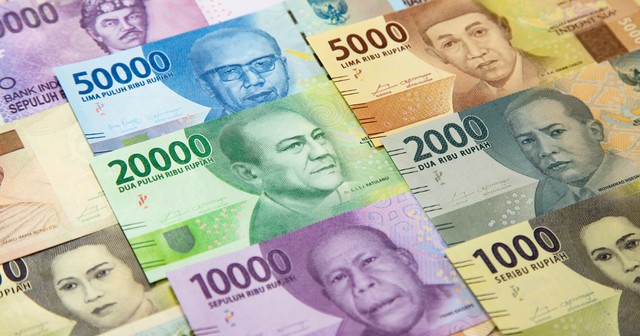 https://www.shutterstock.com/id/image-photo/collection-indonesian-rupiah-banknotes-1939814329