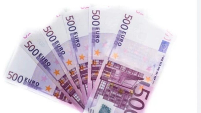 https://www.shutterstock.com/image-photo/500-euro-bills-banknotes-money-european-340360289