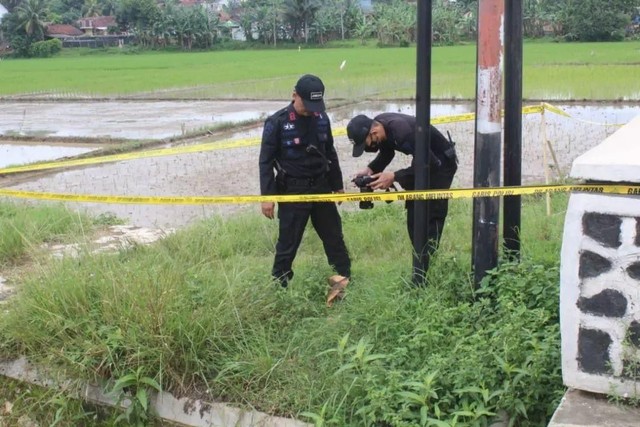 2 mortir peninggalan perang ditemukan warga di Pringsewu, Lampung | Foto: Humas Polres Pringsewu
