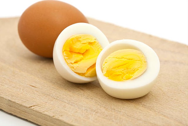 Telur rebus. Foto: iStock