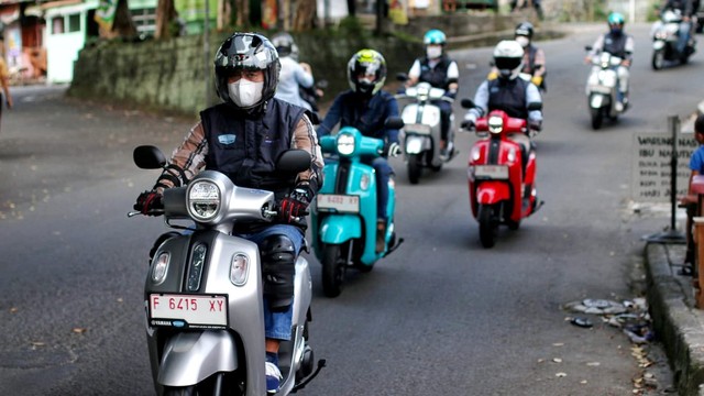 Uji jalan Yamaha Fazzio dalam sesi media test ride di Bogor (3/2/2022). Foto: Yamaha Indonesia