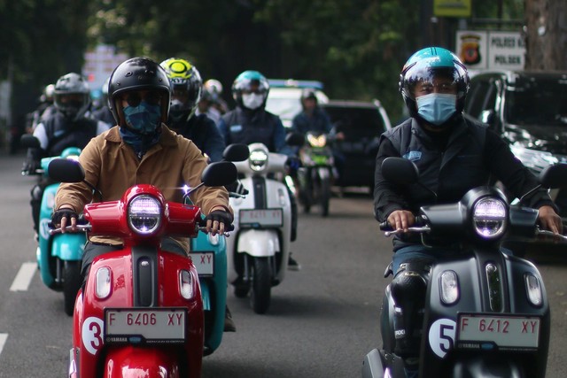 Uji jalan Yamaha Fazzio Hybrid Connected dalam sesi media test ride di Bogor (3/2/2022). Foto: dok. Yamaha Indonesia