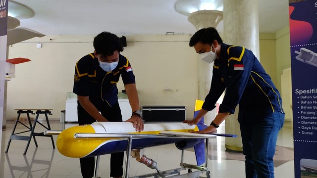 Rudal Pasopati karya mahasiswa UGM. Rudal tersebut adalah rudal penarget sasaran diam. Foto: Arfiansyah Panji Purnandaru/kumparan