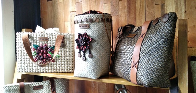 Tas anyaman yang diproduksi oleh d'moroy. (Foto: M Sobar Alfahri)